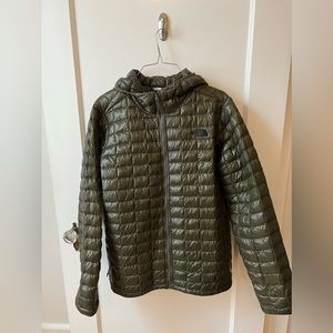 North face xl puffer olive green